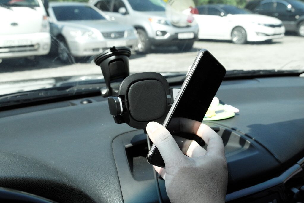 Various Types of Car Wireless Chargers