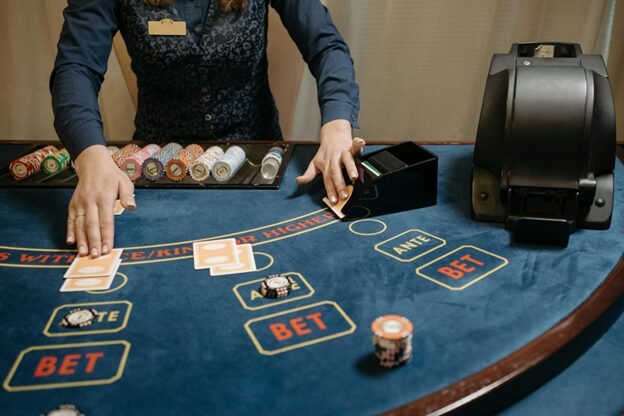 Beyond the Game: How Blackjack Skills Can Boost Focus and Decision Making in Daily Life 