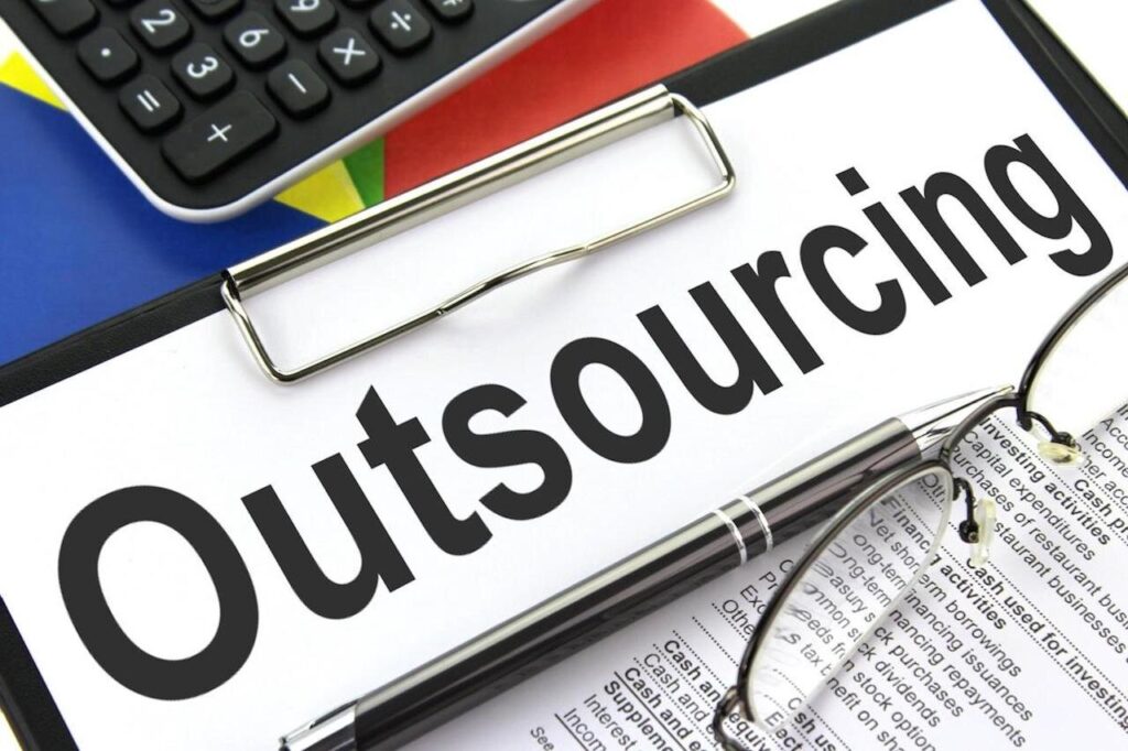 3 Major Reasons for Outsourcing 